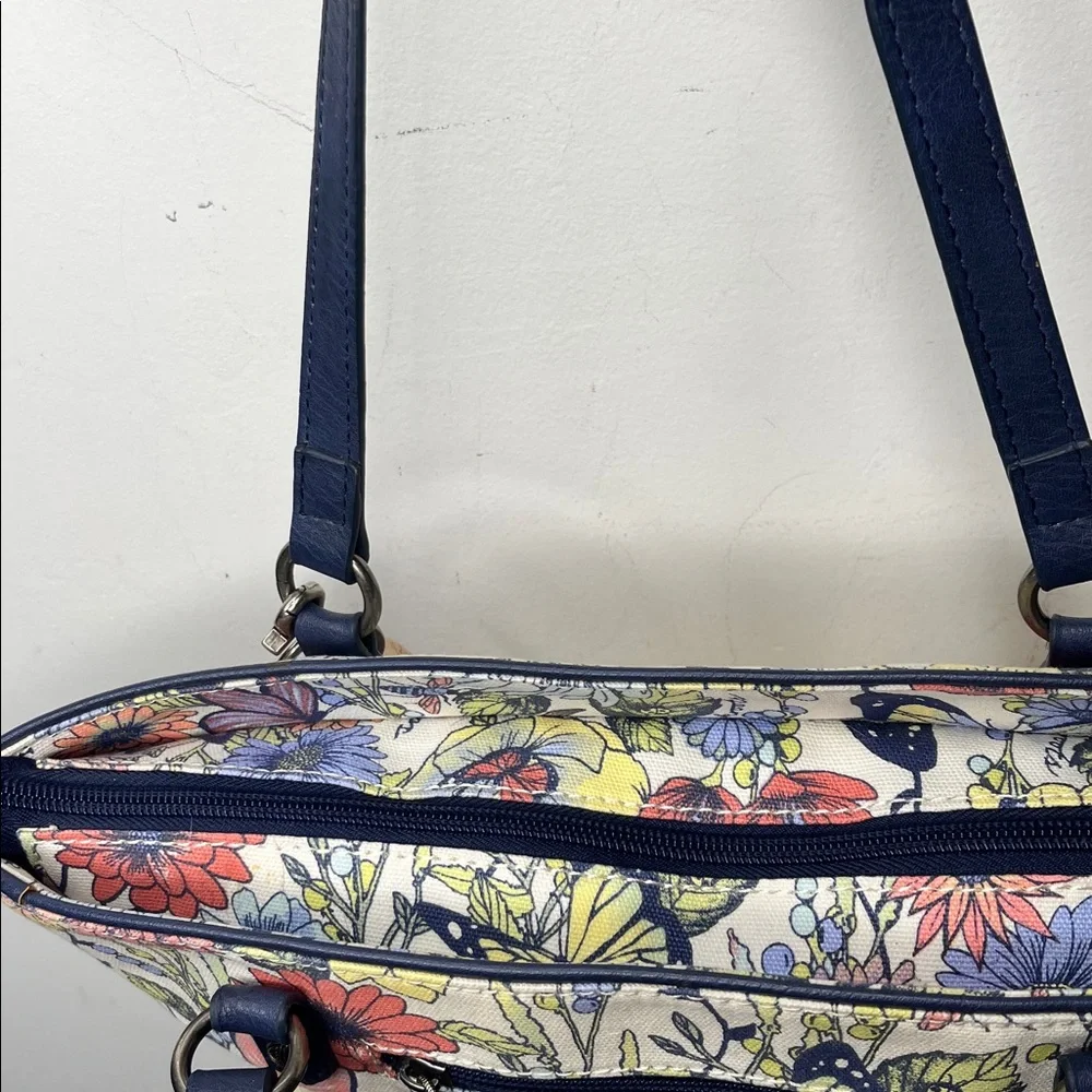 Sakroots Spring Bag with Charms excellent condition floral butterfly Pattern - Picture 7 of 13